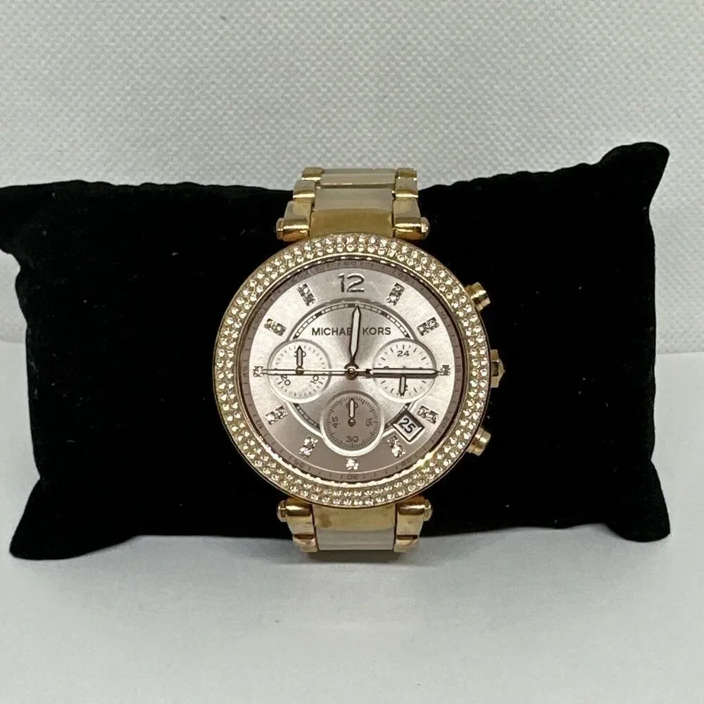 Michael Kors Parker MK5896 Women Rose Gold Analog Dial Quartz Wrist Watch NUL42